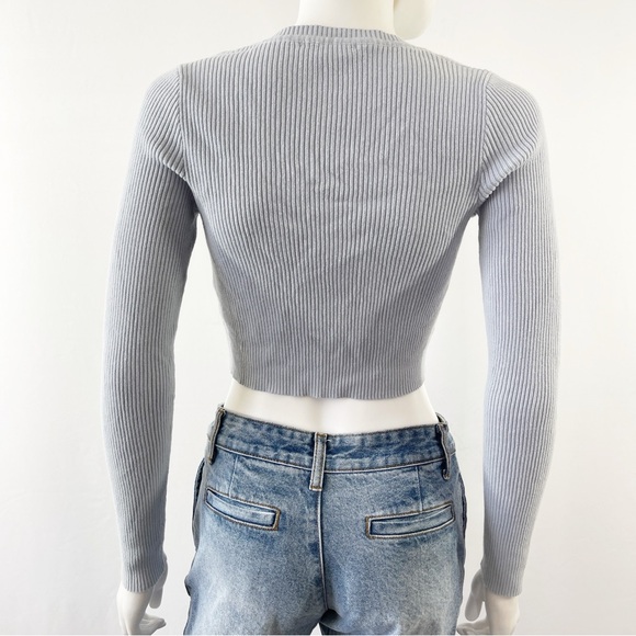 Brandy Melville Sweater Light Blue Cropped Long Sleeve V-Neck One Size - Picture 8 of 11